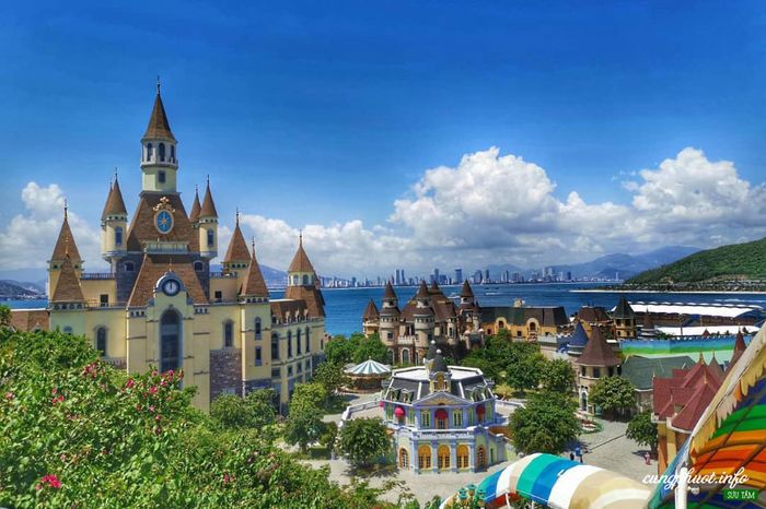 Tour Nha Trang 3 ngày 3 đêm không thể bỏ qua Vinpearl Land