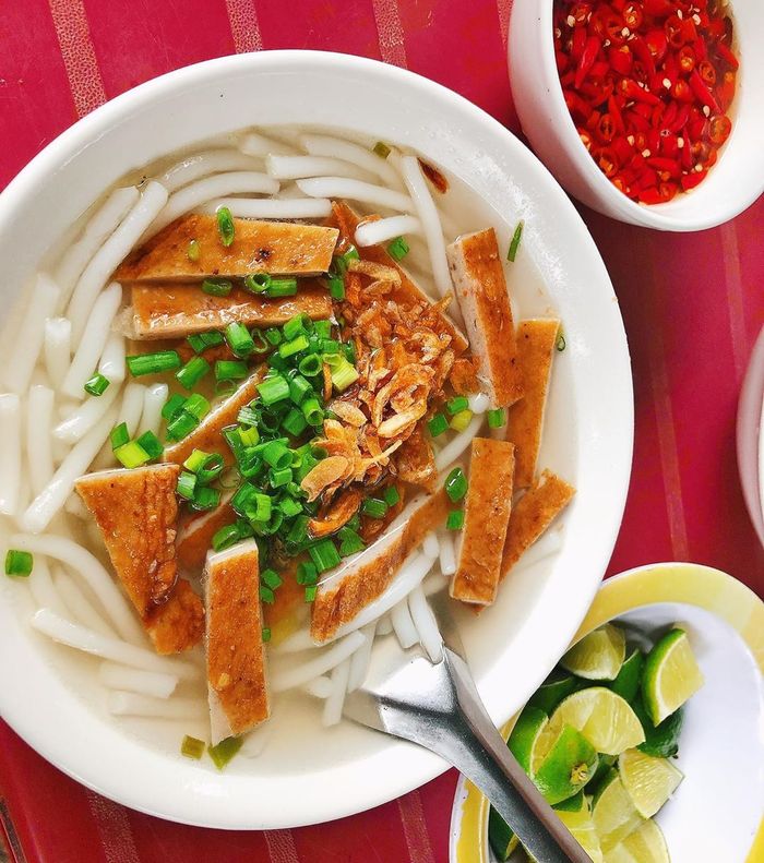 Bánh canh chả cá, đặc sản Nha Trang - Bình Ba