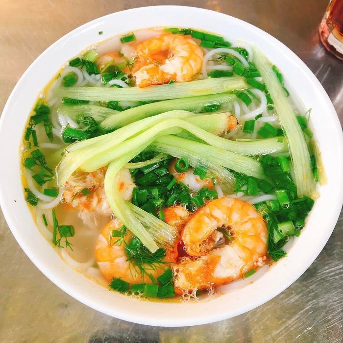 Đặc sản bún tôm Châu Trúc của Quy Nhơn