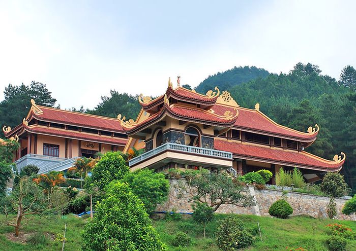 thien-vien-truc-lam-tay-thien