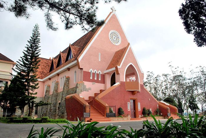 nha-tho-domain-de-maria