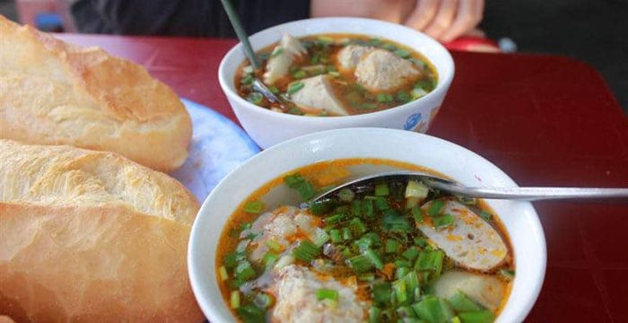 banh-mi-xiu-mai-hoang-dieu
