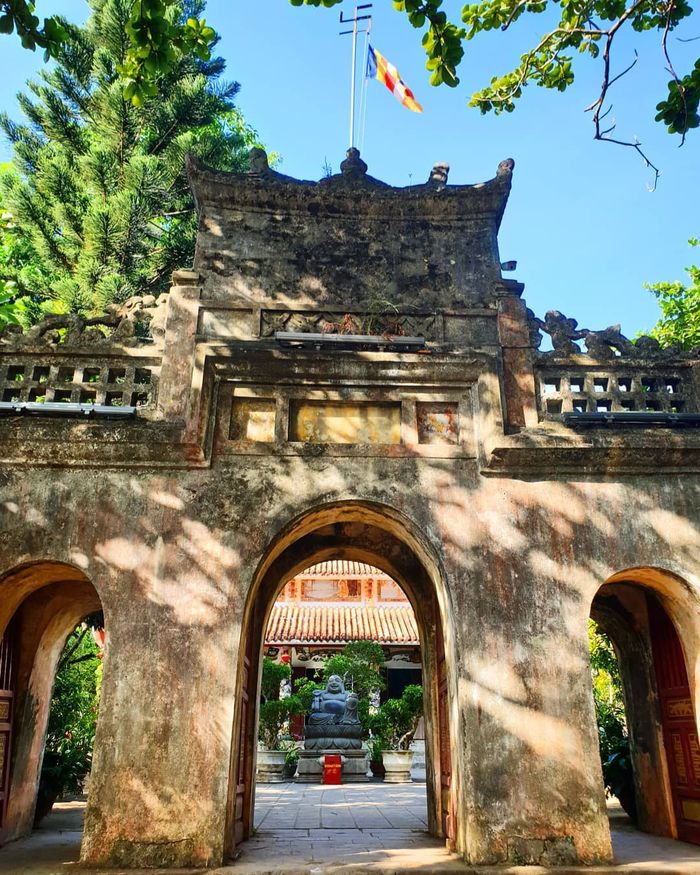 cong-tam-quan-chua-da-nang