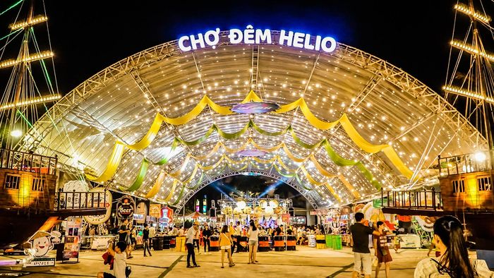 Chợ đêm Helio Đà Nẵng nhộn nhịp, đông vui