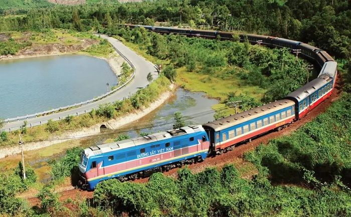 Bạn hãy thử du lịch Đà Nẵng bằng tàu hỏa, đậm chất sống chậm.