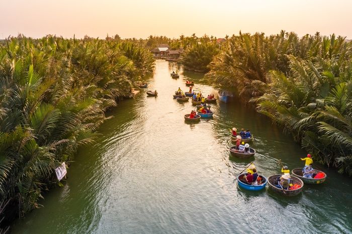 Du thuyền trên sông Cổ Cò, Đà Nẵng