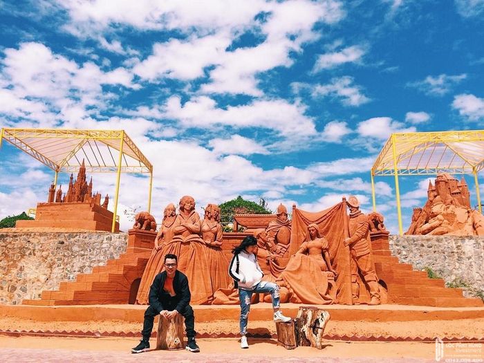 du-lich-phan-thiet-thang-12-cong-vien-tuong-cat-forgotten-land