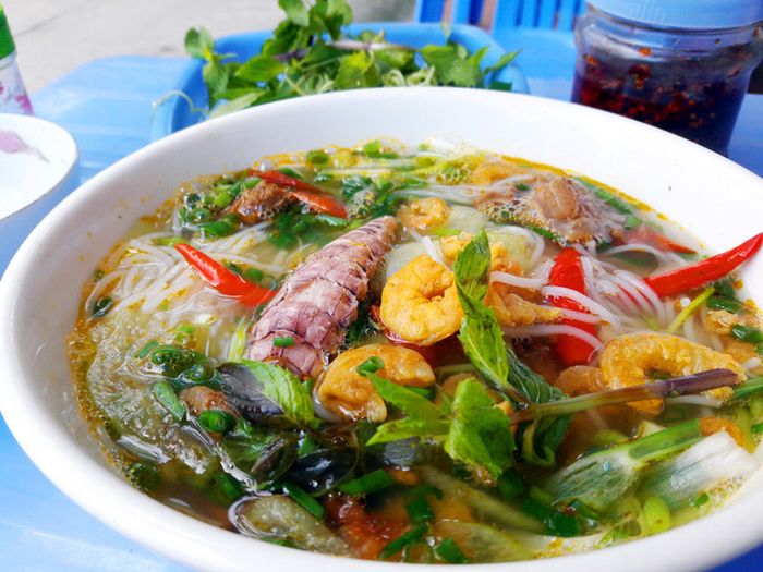 Đặc sản bún bề bề tại Tô Cô