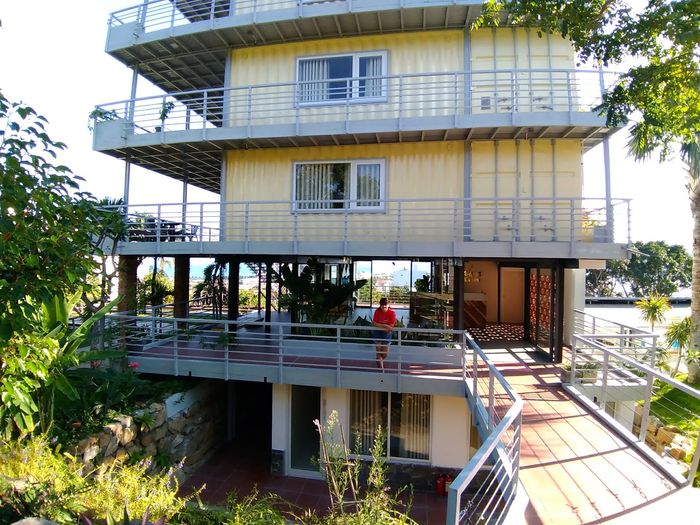 toan-canh-palm-hostel-coffee-nha-trang