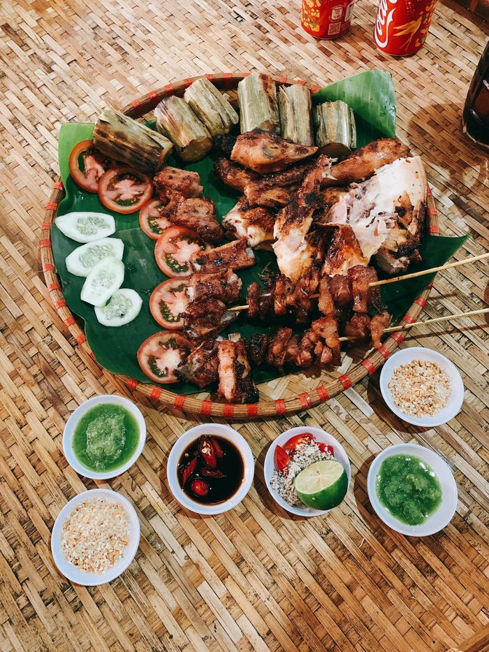 Gà nướng cơm lam, đặc sản Đà Lạt