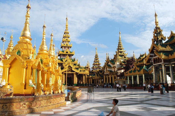 du-lich-thai-lan-chua-phat-vang