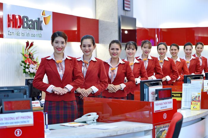 nhan-vien-ngan-hang-hdbank