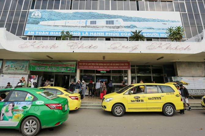 di-chuyen-da-nang-bang-taxi