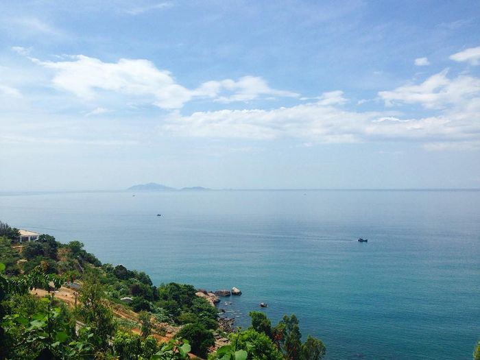 View nhìn từ chùa Linh Ứng