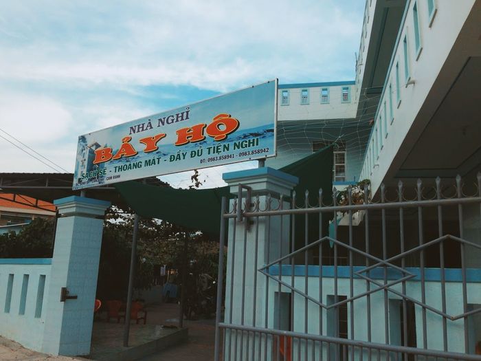 nha-nghi-bay-ho
