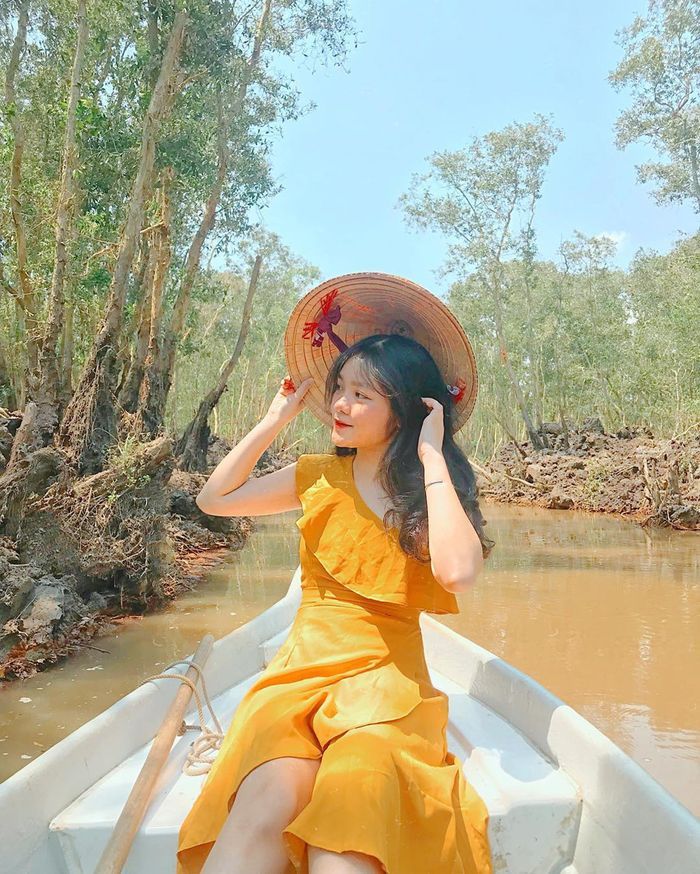 le-2-9-nen-di-du-lich-o-dau-rung-tram-tra-su-an-giang