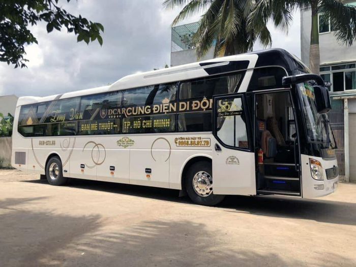 xe-limousine-di-da-lat-long-van-tour-da-lat-tet
