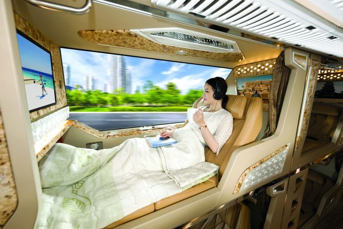 long-van-xe-limousine-di-da-lat-tour-le-30-4