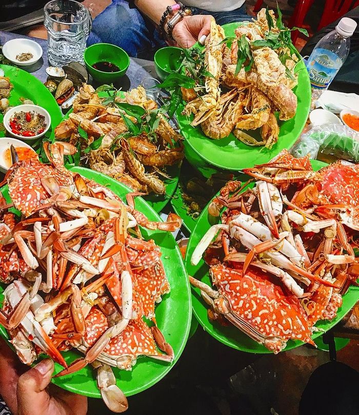 Du lịch Nha Trang tháng 11 thưởng thức hải sản