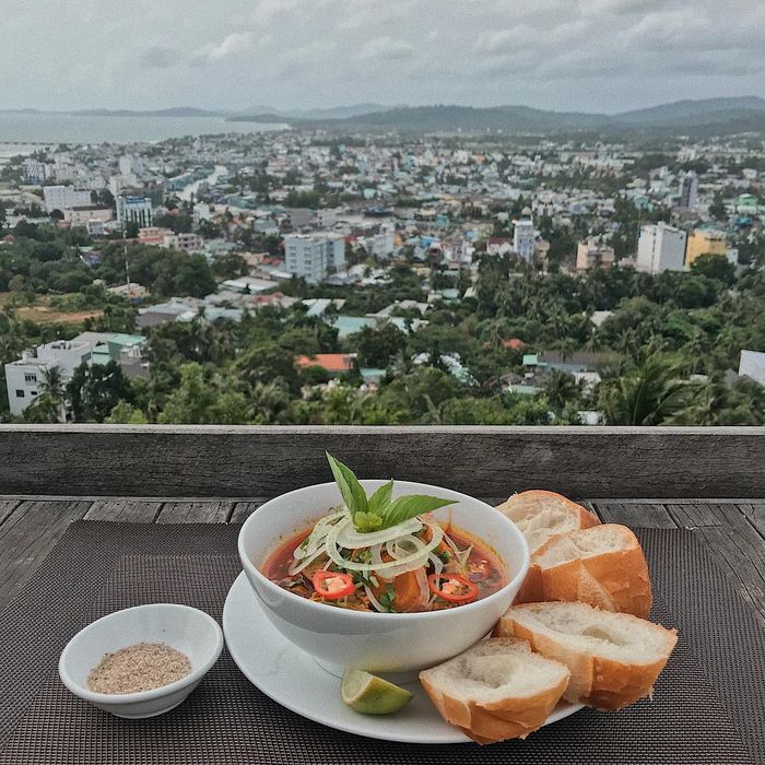 Quán Chuồn Chuồn Bistro & Skybar