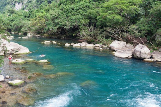 Review suối Ba Hồ