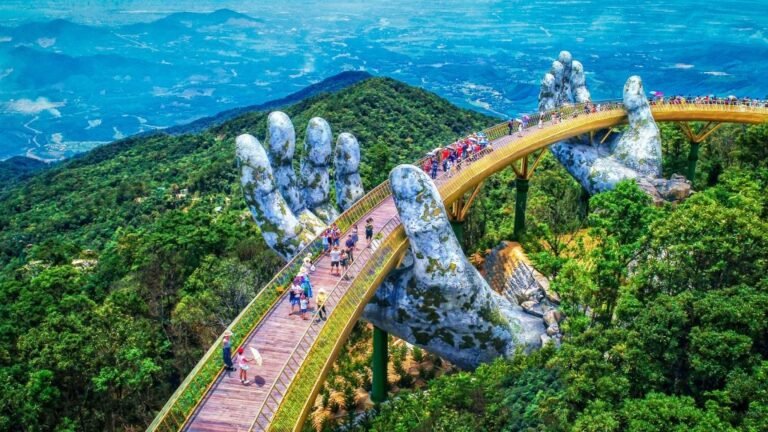 cau vang da nang la mot trong nhung noi dang ghe tham nhat nam 2018 theo tap chi time 1024x576 1